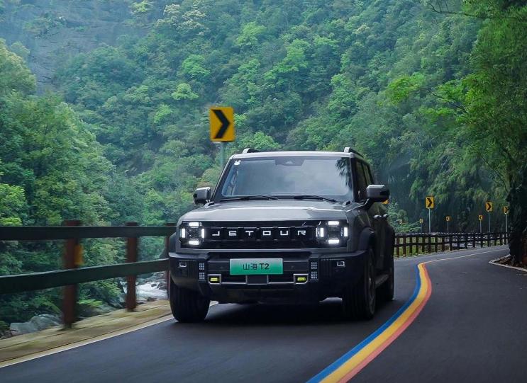 Jetour  T2 MID-Size 5-Door 5 Seaters 180km/H Top Speed 208km Long Range SUV New Electric Car
