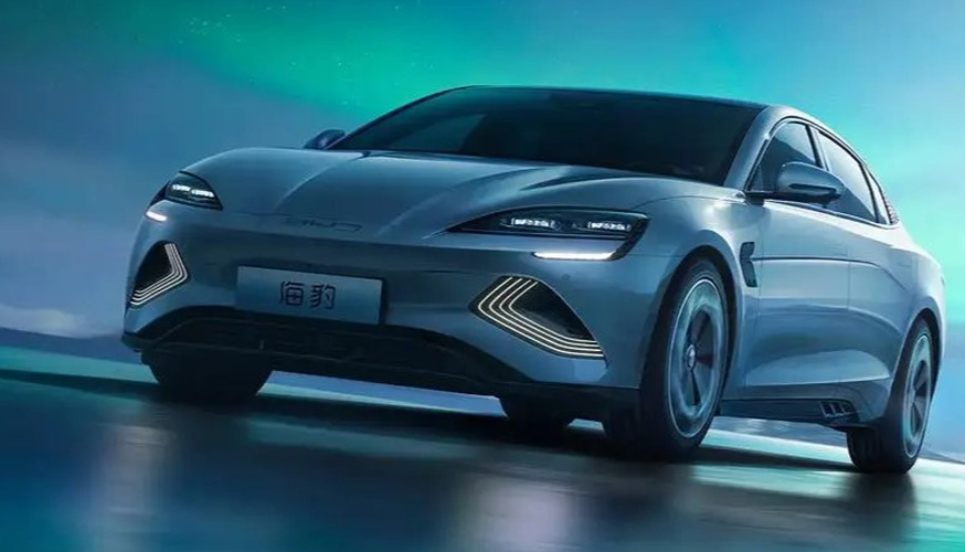 The BYD Seal 06 Dm-I Plug-in Hybrid Compact Sedan BYD Seal Series MID-Size Seal Dm-I New Energy Vehicle