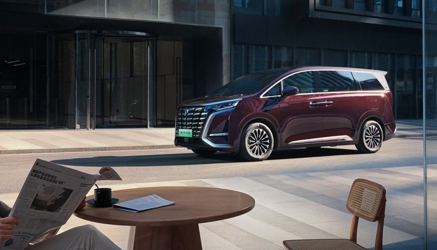 Byd Denza D9 Battery Electric and Plug-in Hybrid Minivan Luxury 7-Seat MPV Premium Flagship Pure Electric EV Car