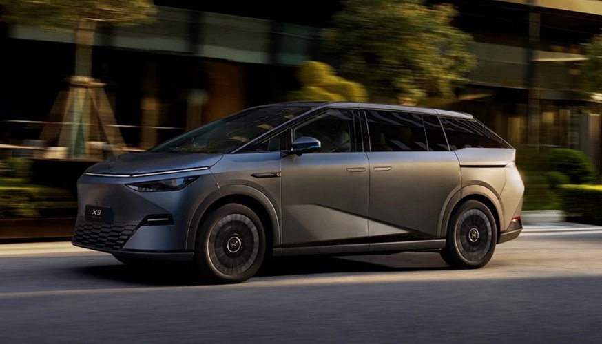 XPeng X9 Battery Electric Minivan 5-door Large Minivan Luxury MPV