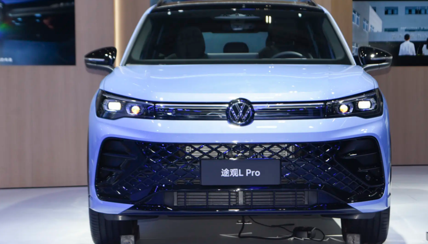 Volkswagen Tiguan L Medium-Sized SUV Gasoline Car