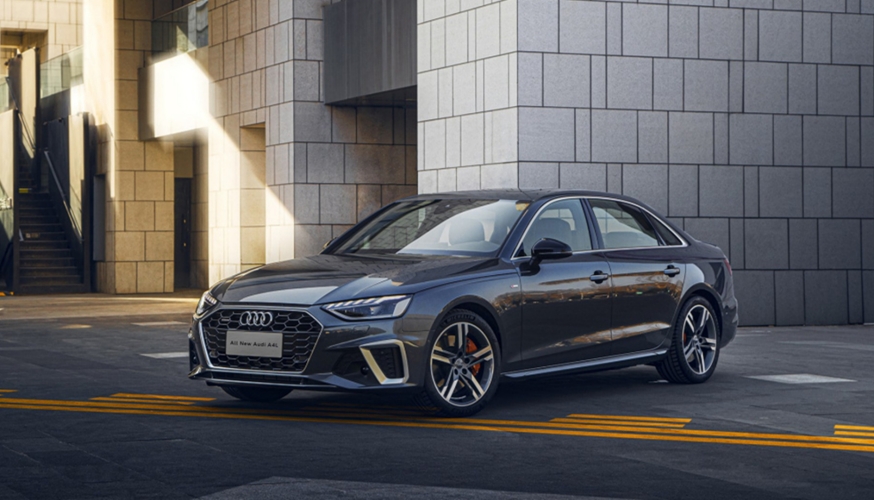 Gasoline Auto Cars Audi A4 Fashion Sedan Petrol Vehicle Car