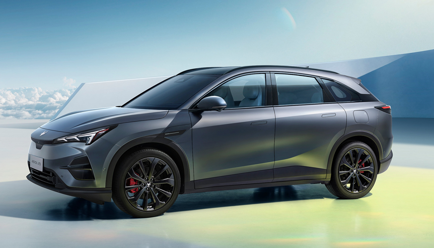 Arcfox αT5 Battery Electric Compact Crossover SUV